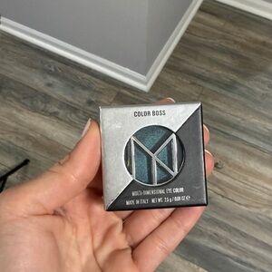 IL MAKIAGE eye Shadow In Color Boss